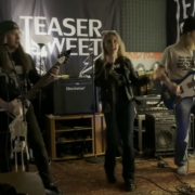 news_2025-04-14_Teaser Sweet single Turn Me On