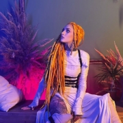 news_2025-06-23_Lena Scissorhands single Believe